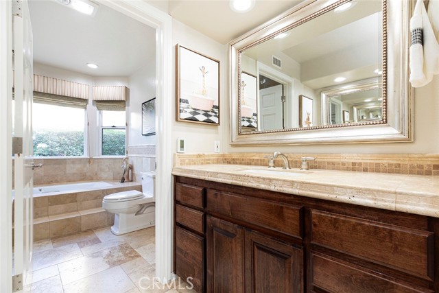 Detail Gallery Image 16 of 74 For 12052 Beaufait Ave, Porter Ranch,  CA 91326 - 5 Beds | 4/1 Baths