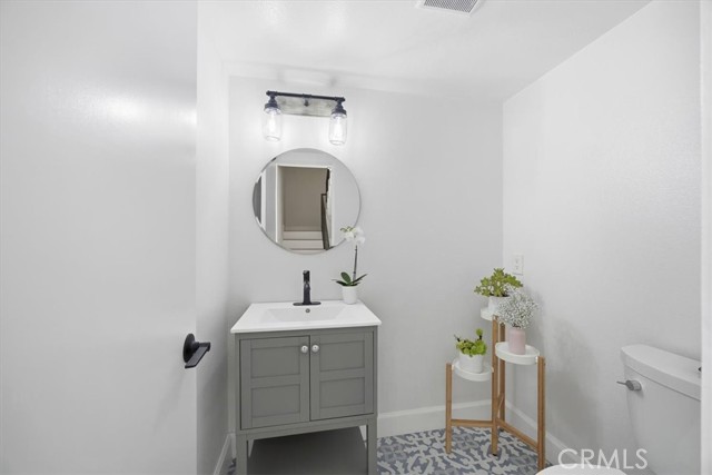 Detail Gallery Image 7 of 32 For 1911 Rockefeller Ln #E,  Redondo Beach,  CA 90278 - 2 Beds | 1/1 Baths