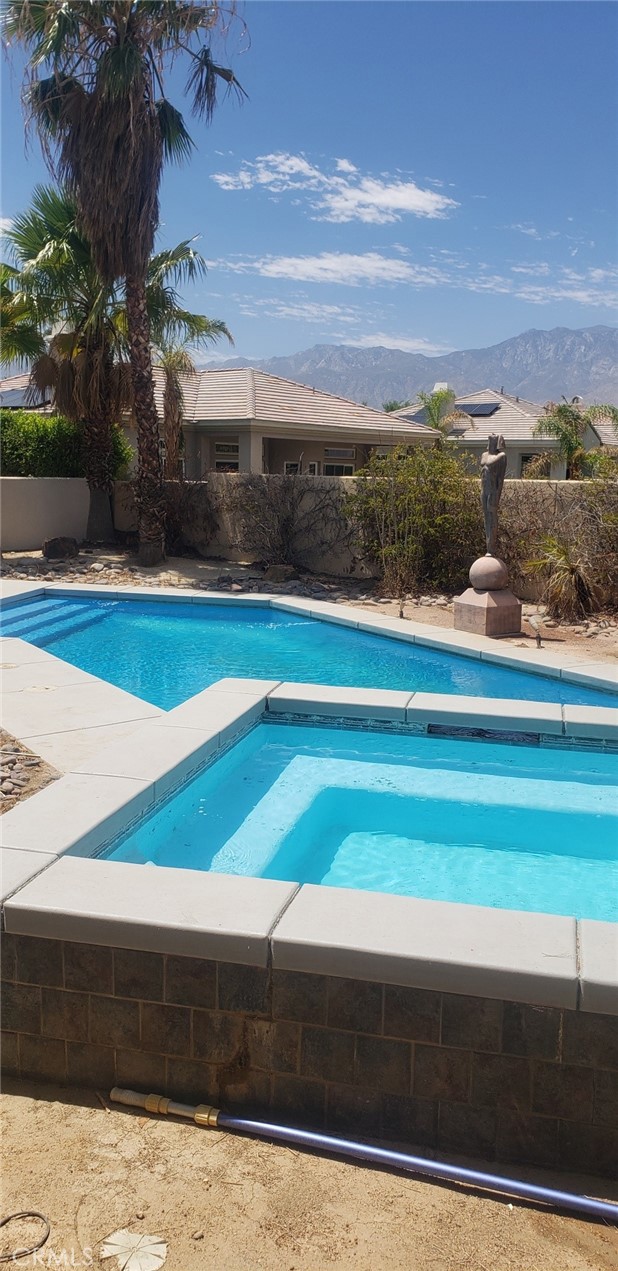 Detail Gallery Image 3 of 16 For 5 Calle Del Norte, Rancho Mirage,  CA 92270 - 2 Beds | 2 Baths