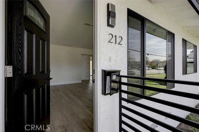 Image 11 of 22 For 210 Alameda  