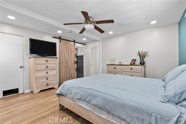 12401 filmore, Sylmar CA: https://media.crmls.org/medias/0b4dafc1-376f-4004-be22-08c206b3cfbf.jpg