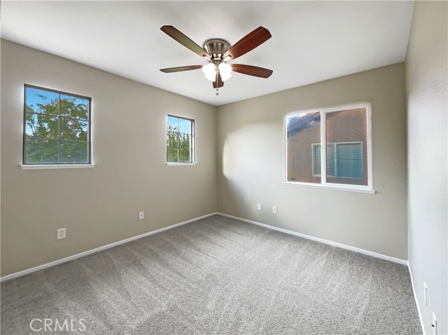 Detail Gallery Image 12 of 19 For 31946 Rosales Ave, Murrieta,  CA 92563 - 3 Beds | 2/1 Baths