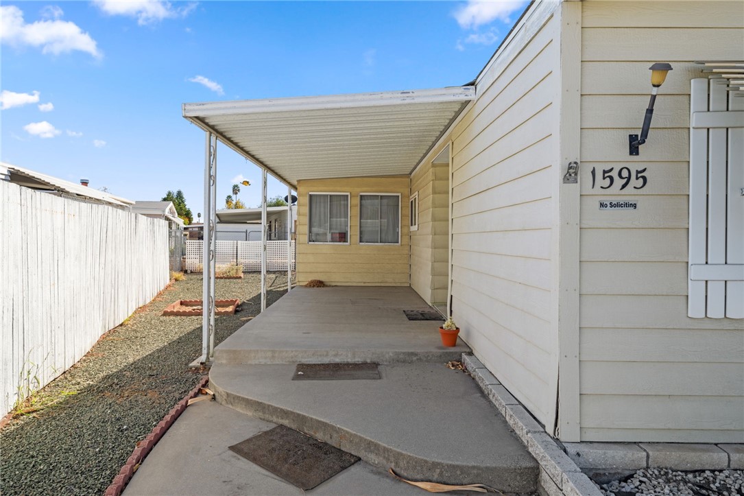 Detail Gallery Image 9 of 43 For 1595 Cordova Dr, Hemet,  CA 92543 - 2 Beds | 2 Baths