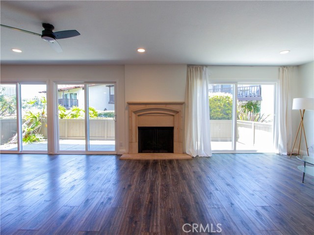 835 Amigos Way, Newport Beach CA: https://media.crmls.org/medias/0b4f56c2-8e8c-41bc-a30e-f12eb1319e0b.jpg