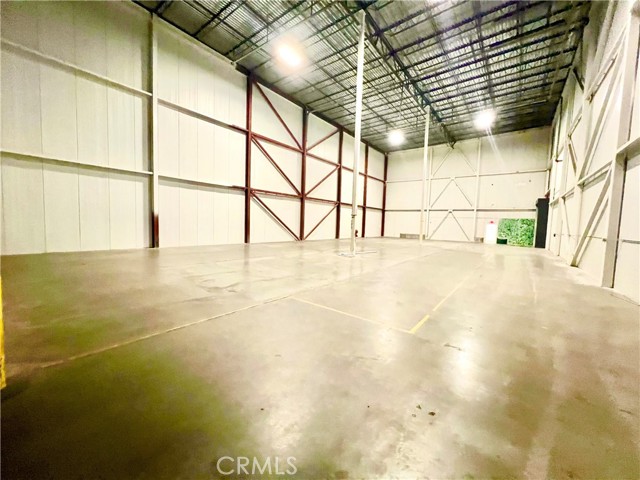 223 W B Street, Colton, California 92324, ,Commercial Lease,For Rent,223 W B Street,CRTR25088032