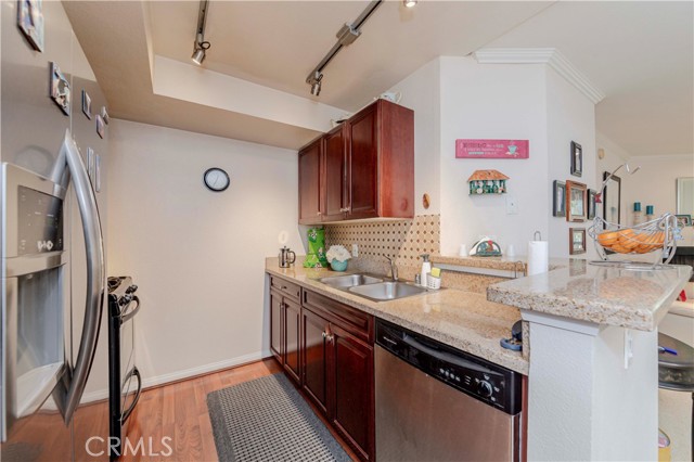 Detail Gallery Image 13 of 36 For 21450 Burbank Bld #211,  Woodland Hills,  CA 91367 - 2 Beds | 2 Baths