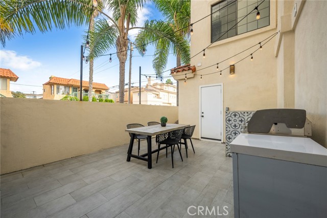 Detail Gallery Image 29 of 32 For 122 21st St, Huntington Beach,  CA 92648 - 3 Beds | 5/1 Baths