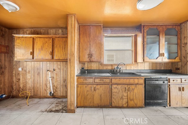 Detail Gallery Image 12 of 41 For 1504 S California Ave, Compton,  CA 90221 - 3 Beds | 2 Baths