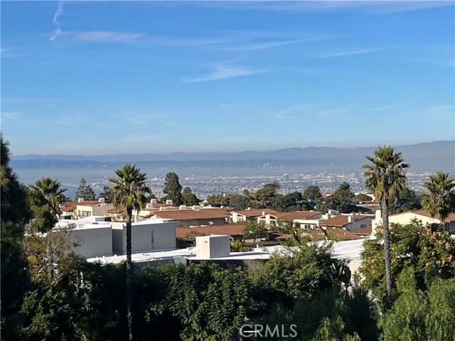 4 Via La Cima, Rancho Palos Verdes, California 90275, 4 Bedrooms Bedrooms, ,2 BathroomsBathrooms,Residential,For Sale,Via La Cima,SB25010652