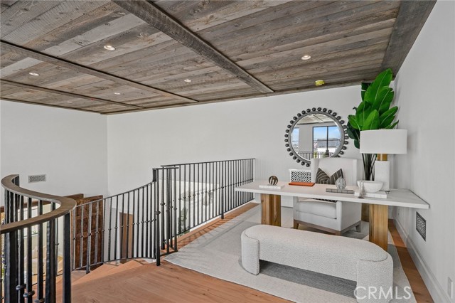 Detail Gallery Image 37 of 75 For 112 Kings Pl, Newport Beach,  CA 92663 - 6 Beds | 7/1 Baths