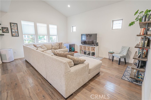 4058 Aurora Way photo 4