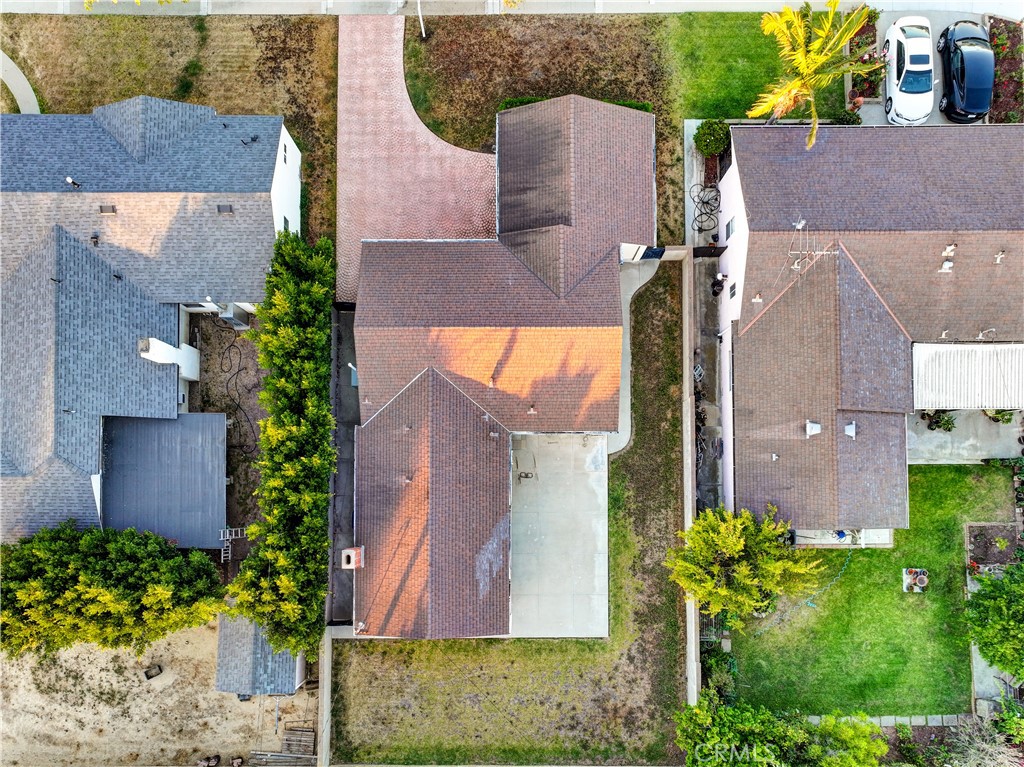 https://media.crmls.org/medias/0b5368cb-3fa1-467c-83db-ff714f15b38f.jpg?preset=X-Large