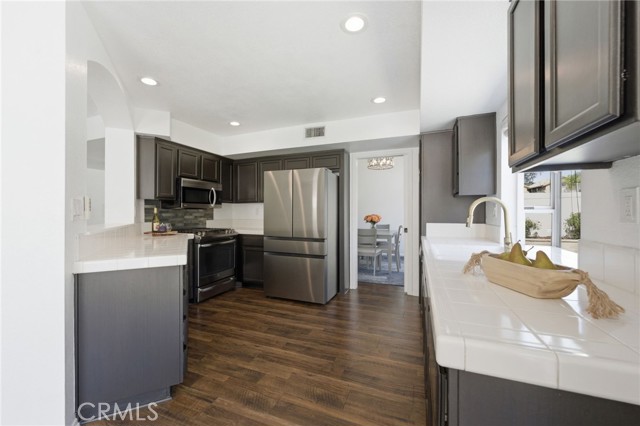 Detail Gallery Image 15 of 37 For 24516 Camino Mirabella, Murrieta,  CA 92562 - 4 Beds | 2/1 Baths