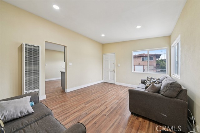 Detail Gallery Image 9 of 39 For 1145 Milton St, Torrance,  CA 90502 - 2 Beds | 1 Baths