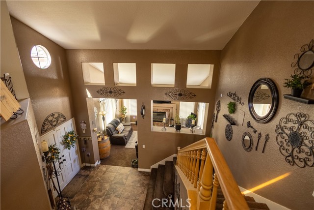 28947 Glenrock Place, Highland CA: https://media.crmls.org/medias/0b538ce1-df72-4a04-8912-5f5463ed2829.jpg