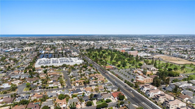 Detail Gallery Image 23 of 23 For 18021 Gulf Ln, Huntington Beach,  CA 92646 - 6 Beds | 4 Baths