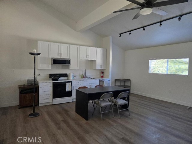 Detail Gallery Image 4 of 33 For 8579 Volga River Cir, Fountain Valley,  CA 92708 - 3 Beds | 2 Baths