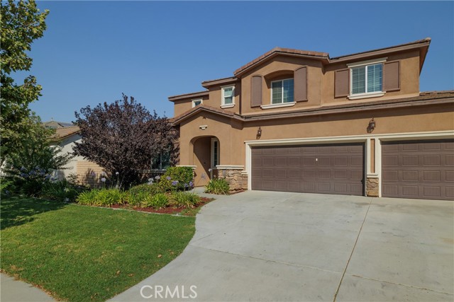 Detail Gallery Image 1 of 30 For 18029 Lapis Ln, San Bernardino,  CA 92407 - 5 Beds | 4 Baths