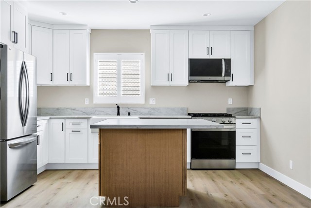 Image 22 of 51 For 5602 Verdura Ave