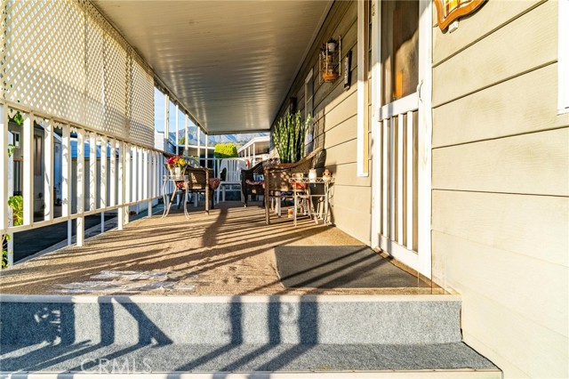 Detail Gallery Image 4 of 41 For 4095 Fruit St #328,  La Verne,  CA 91750 - 2 Beds | 2 Baths