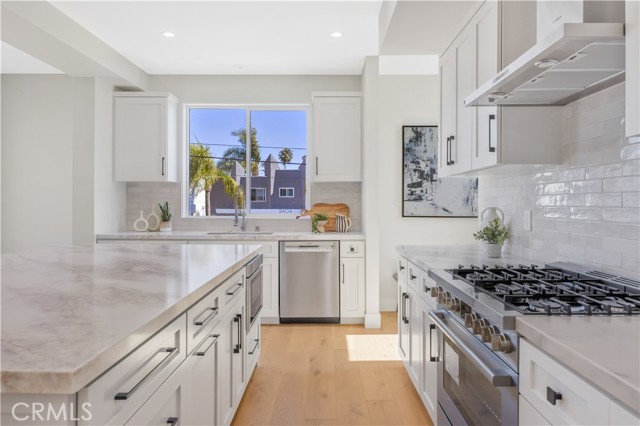 2405 Mathews Avenue, Redondo Beach CA: https://media.crmls.org/medias/0b55ccf1-ef78-41b8-b070-61be8d62633a.jpg