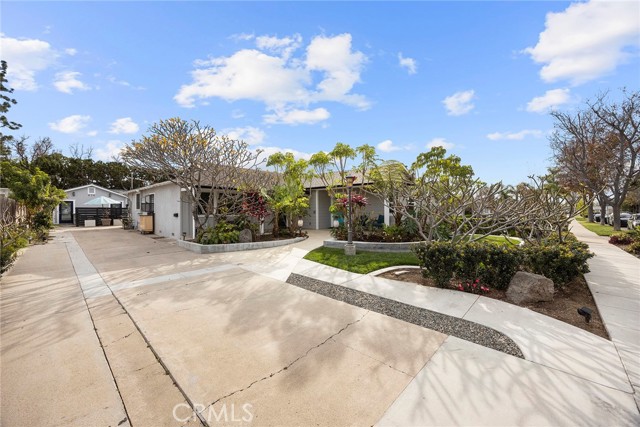 Detail Gallery Image 8 of 58 For 634 East Adams Ave, Orange,  CA 92867 - 5 Beds | 6 Baths