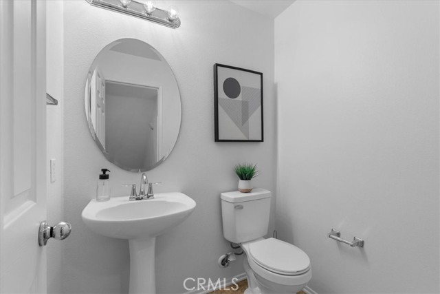 6386 Delgado Lane, Eastvale CA: https://media.crmls.org/medias/0b56ebf6-daad-446b-a041-6992a5046cfd.jpg
