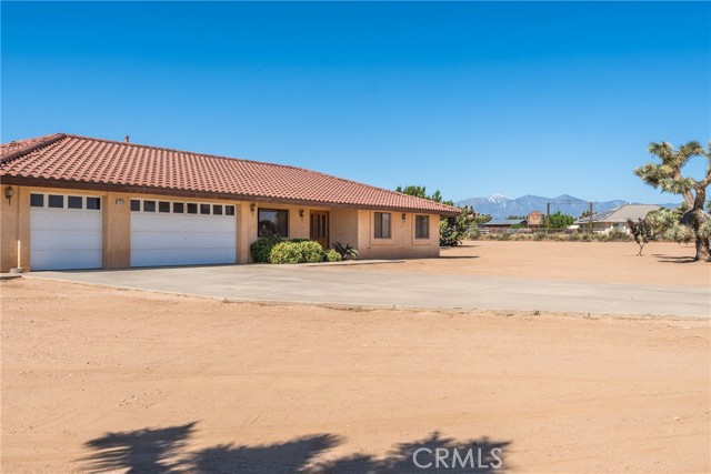 Image 3 for 13939 Rodeo St, Oak Hills, CA 92344