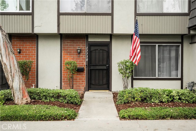 Detail Gallery Image 3 of 25 For 17730 Regency Cir, Bellflower,  CA 90706 - 3 Beds | 2 Baths