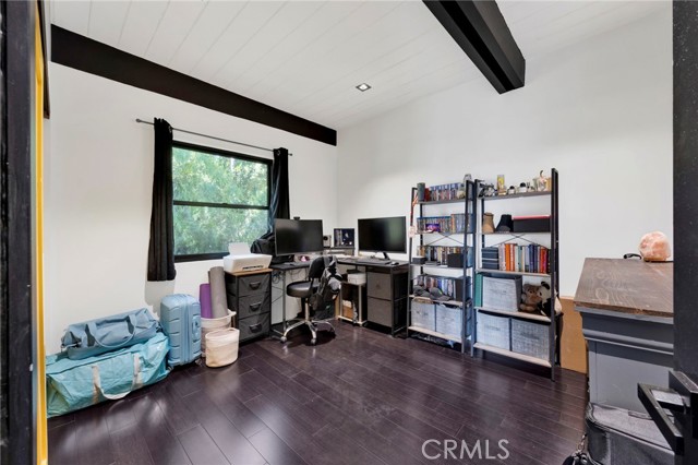 Detail Gallery Image 11 of 44 For 4009 Weslin Ave, Sherman Oaks,  CA 91423 - 3 Beds | 3 Baths