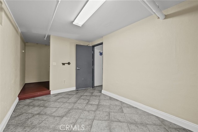 7142 Ethel Avenue, North Hollywood CA: https://media.crmls.org/medias/0b597d04-2d83-47f3-b48a-ff481d088a4f.jpg