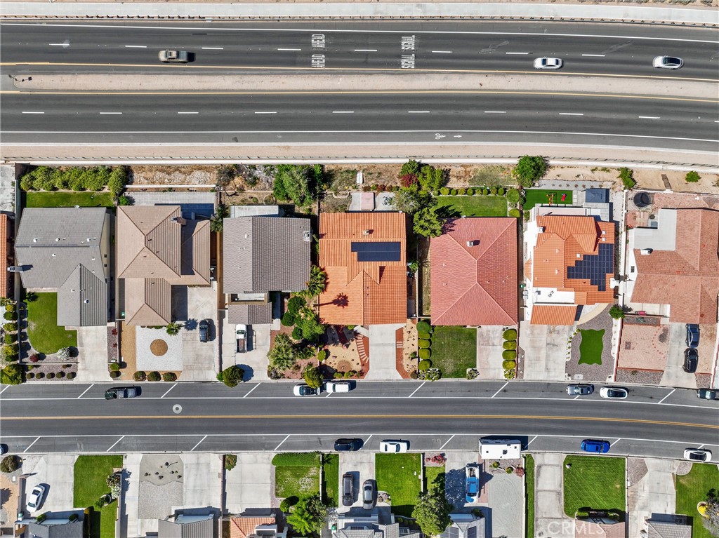 https://media.crmls.org/medias/0b5a58eb-6724-456e-a5b3-e70cc57627e9.jpg?preset=X-Large