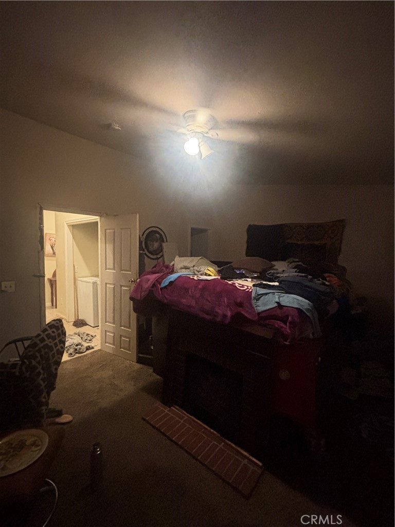 https://media.crmls.org/medias/0b5a6ce2-0393-4fb5-b6e0-31d83eb13dde.jpg?preset=X-Large