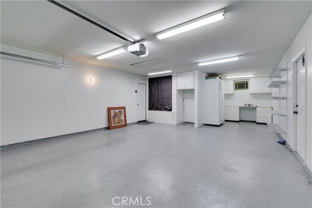 17849 Pebble Beach Drive, Victorville CA: https://media.crmls.org/medias/0b5b4076-35b8-4a56-8a36-a6aa208cf7e6.jpg