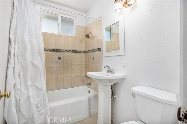 Detail Gallery Image 28 of 51 For 13828 Cowley Ave, Bellflower,  CA 90706 - 4 Beds | 2 Baths