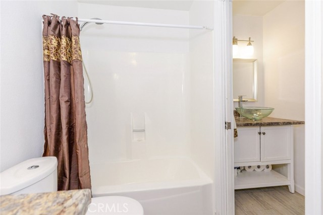 Detail Gallery Image 18 of 37 For 11311 Tampa Ave #22,  Porter Ranch,  CA 91326 - 3 Beds | 1/2 Baths