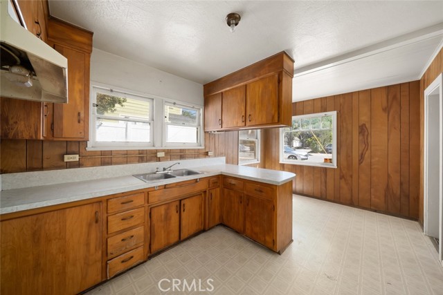 Detail Gallery Image 6 of 15 For 1427 Beach Street, San Luis Obispo,  CA 93401 - 2 Beds | 1 Baths
