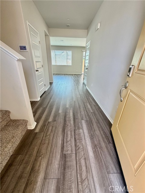 Detail Gallery Image 2 of 16 For 2872 Schmidt Privado, Ontario,  CA 91761 - 3 Beds | 2/1 Baths