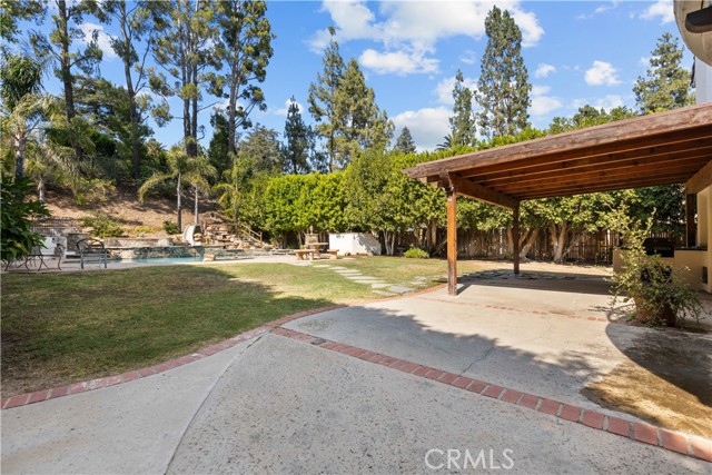 19613 Hiawatha Street, Chatsworth CA: https://media.crmls.org/medias/0b5dd42c-79d7-46b7-aa56-805125a6d724.jpg