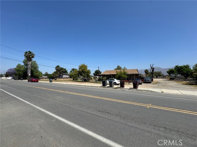 Image 12 of 19 For 21796 Cottonwood Avenue