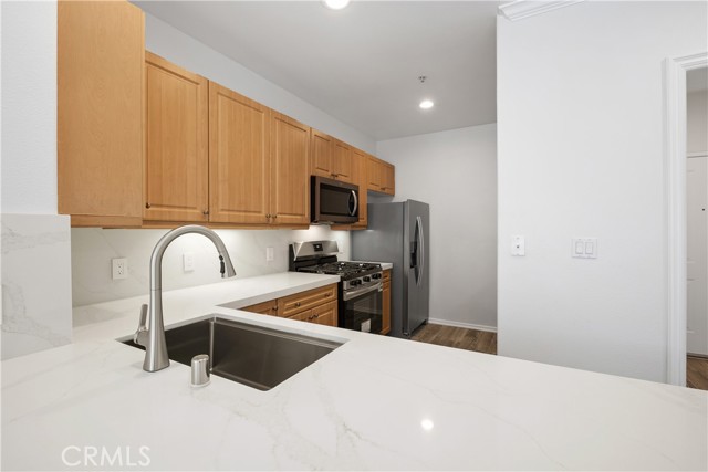 2426 Watermarke Pl, Irvine CA: https://media.crmls.org/medias/0b5efd09-f876-4271-a74d-04149ecdec3b.jpg