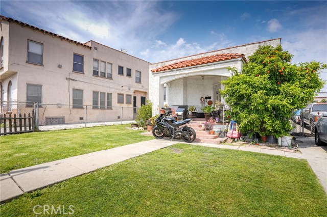 Detail Gallery Image 10 of 14 For 3327 W 59th Pl, Los Angeles,  CA 90043 - 3 Beds | 1 Baths