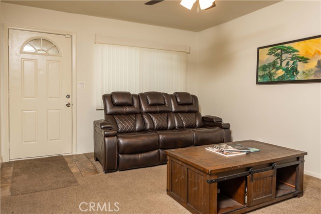 Detail Gallery Image 3 of 26 For 16710 Orange #L59,  Paramount,  CA 90723 - 3 Beds | 2/1 Baths