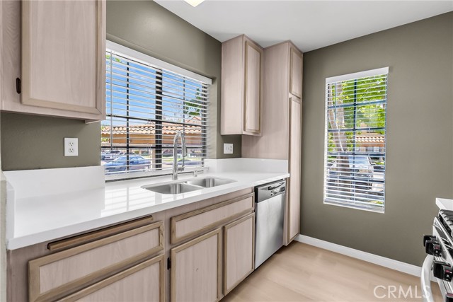 Detail Gallery Image 13 of 27 For 10668 Dabney Dr #125,  San Diego,  CA 92126 - 1 Beds | 1 Baths