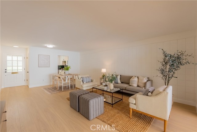 Detail Gallery Image 4 of 28 For 83 W Garden Gr, Port Hueneme,  CA 93041 - 3 Beds | 2 Baths