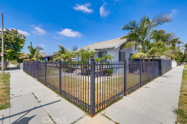 Detail Gallery Image 6 of 47 For 1601 W 67th St, Los Angeles,  CA 90047 - 3 Beds | 1 Baths