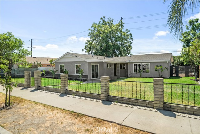 Detail Gallery Image 2 of 23 For 1064 E La Verne Ave, Pomona,  CA 91767 - 3 Beds | 2 Baths