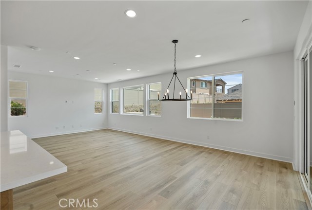 3070 Rue De Latour, Bonsall CA: https://media.crmls.org/medias/0b6331eb-7c72-4f9e-9092-fd65988623c5.jpg