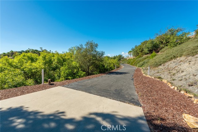Detail Gallery Image 13 of 62 For 26100 Calle Corveta, Temecula,  CA 92590 - 4 Beds | 2/1 Baths