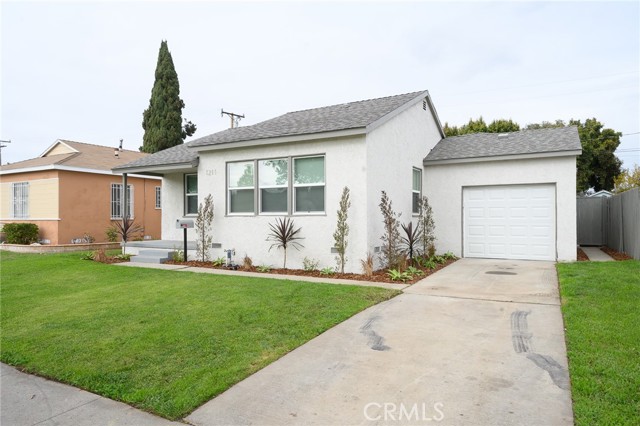 1211 Arbutus Street, Compton, California 90220, 2 Bedrooms Bedrooms, ,1 BathroomBathrooms,Single Family Residence,For Sale,Arbutus,DW25037489